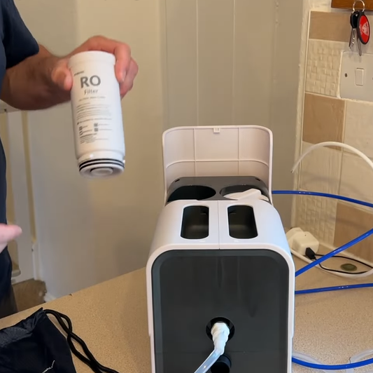 How to Change a Water Filter Cartridge